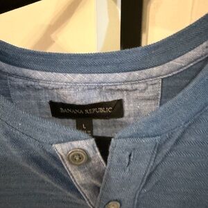 Banana Republic Casual Blue Button Down Shirt